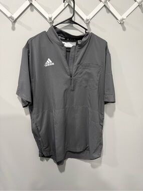 Mens adidas top size medium